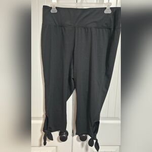 Livi Active Black Tie-Hem Leggings